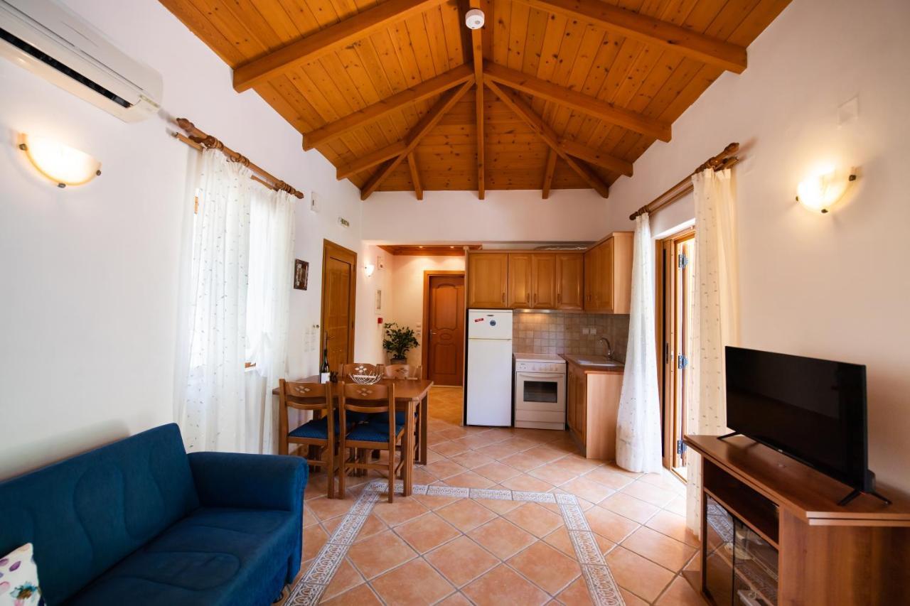 Delphinus Villas-Villa Nikitas Áyios Nikítas Екстериор снимка